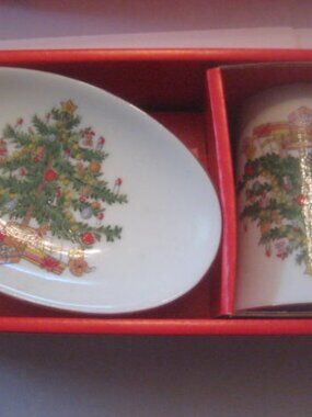 Christmas Bathroom Set Soap Dish And Cup Never Used Original Box Japan